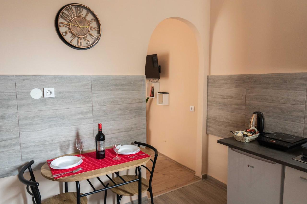 Key Apartment *